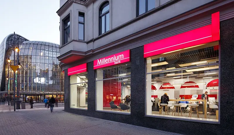 Placowka Banku Millennium w Katowicach widok z zewnatrz