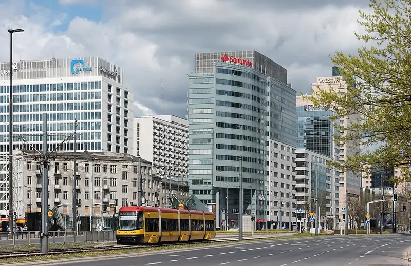 Aleja Jana Pawła II w Warszawie 2020a