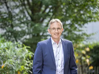 Dr. Peter Stemper