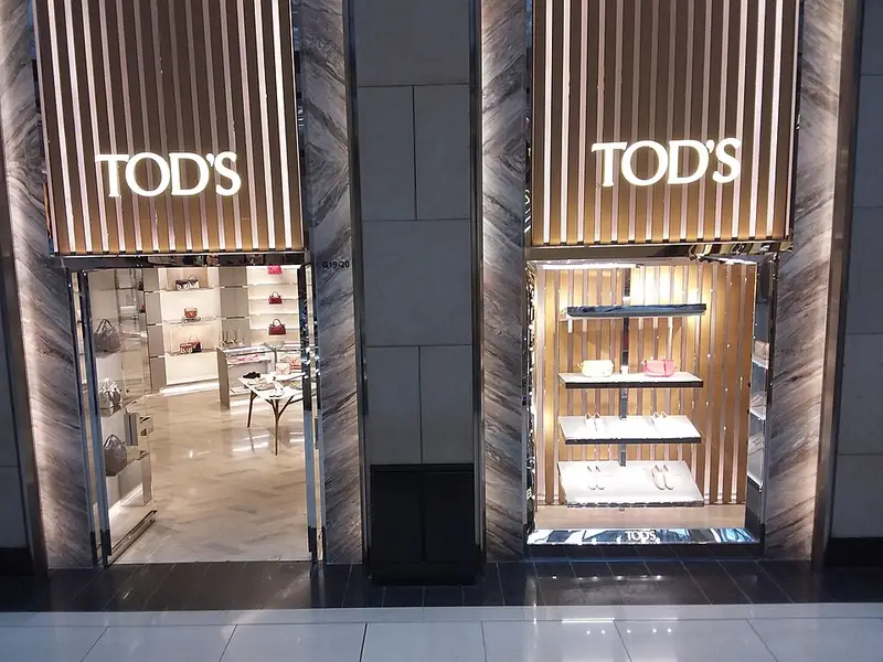 HK 中環 Central 置地廣場 Landmark Artium mall shop TOD'S clothing March 2020 SSG 03