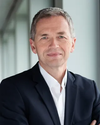 Dr. Hinrich Holm
