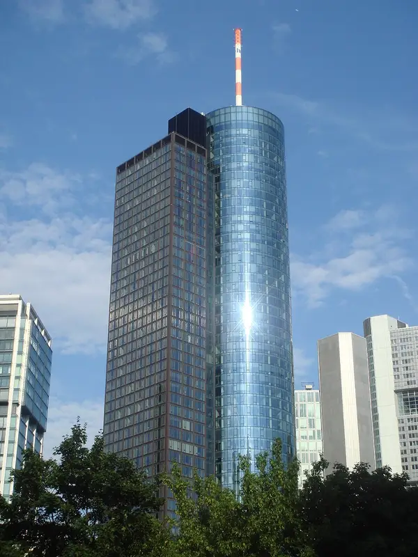 Maintower frankfurt sun