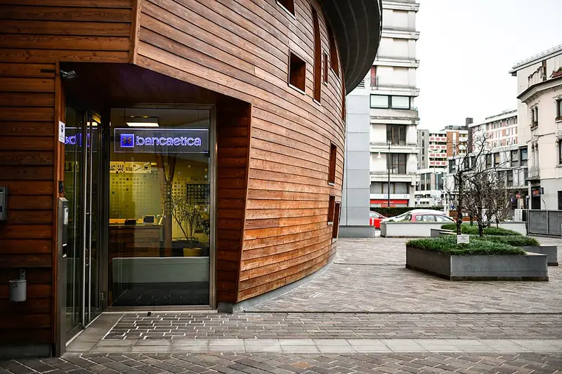 Esterno sede centrale di Banca Etica